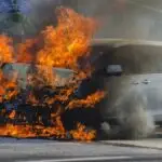 Bahaya!! 5 Barang Bahaya Jika Dinggalkan di Dalam Mobil